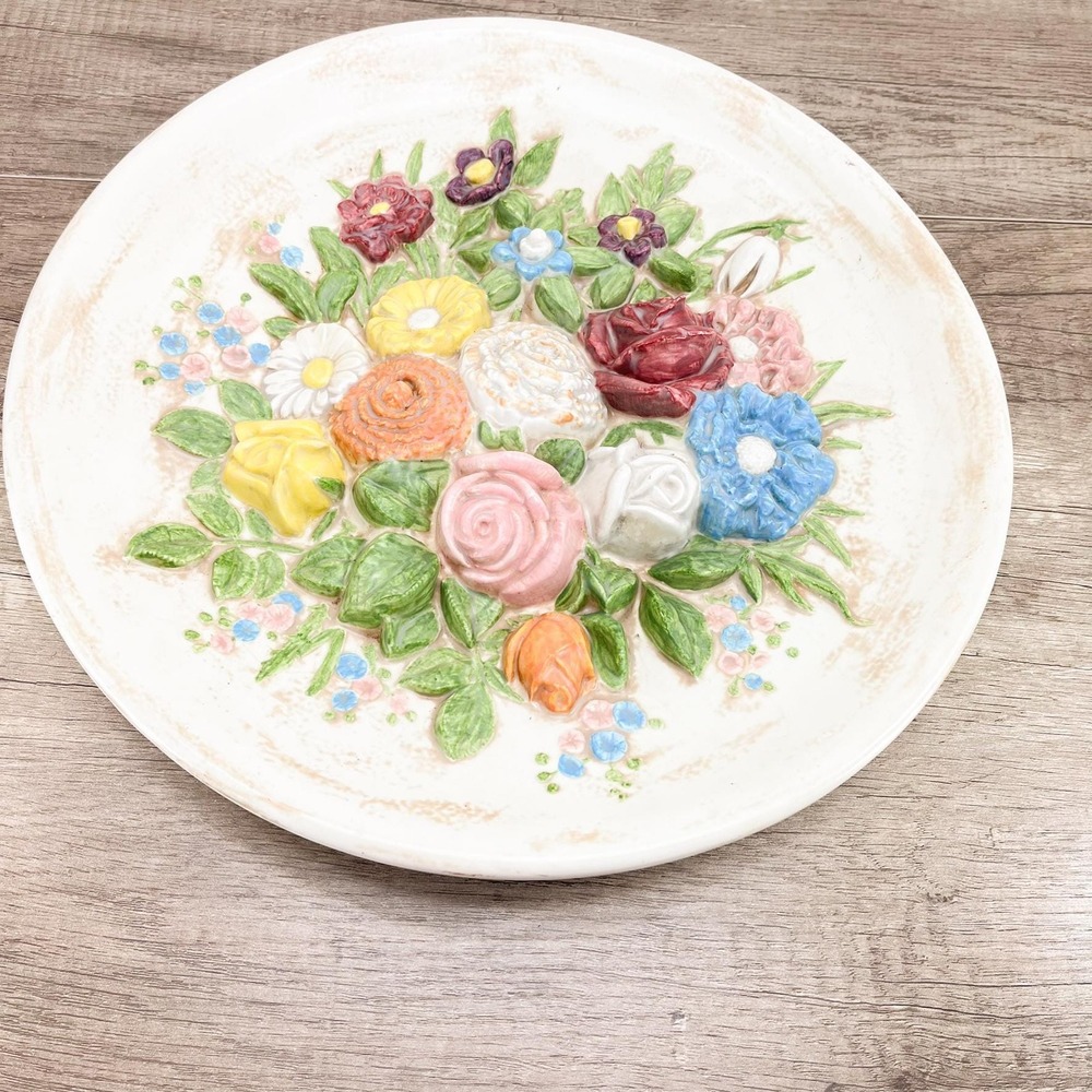 Vintage Floral Wall Hanging: Cottage Chic Home Decor - Picture 6 of 12